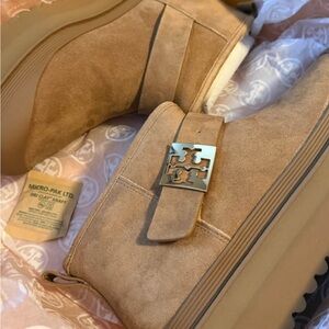 Tory Burch Mellow Shearling platform boots size 9.5